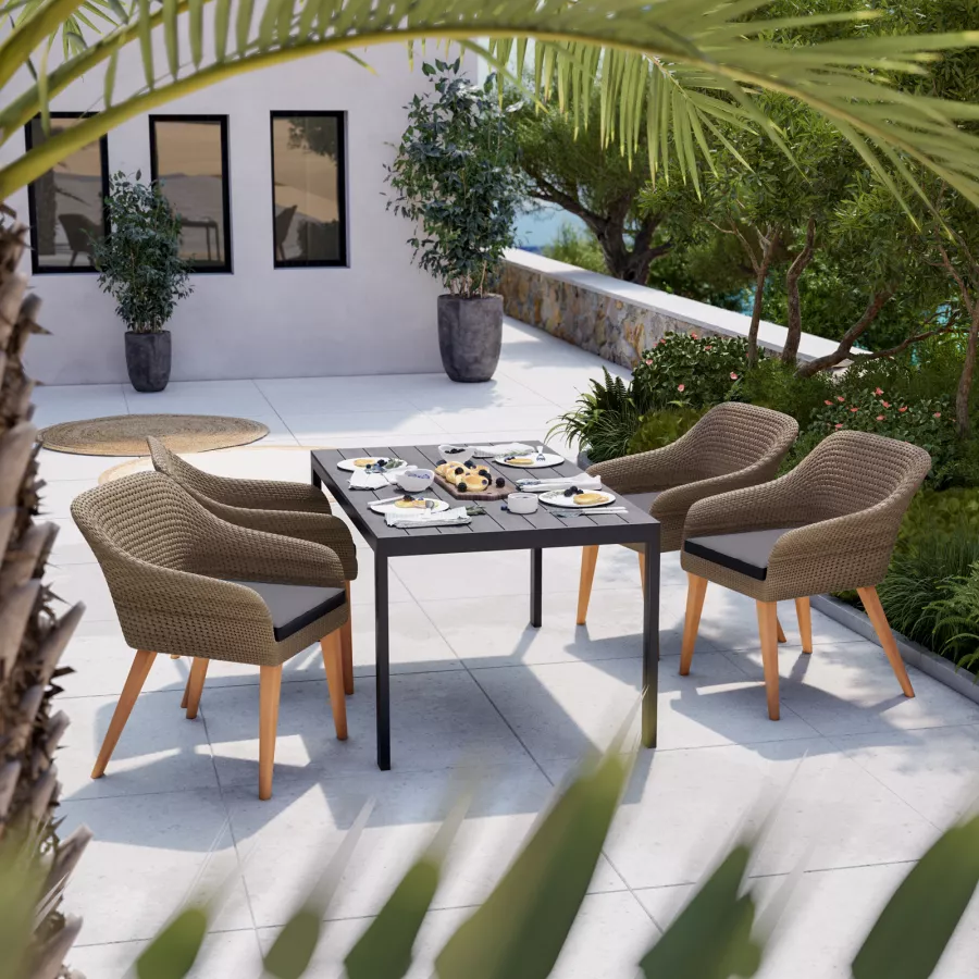 Set pranzo tavolo con piano 150x90 cm e 4 poltrone in polyrattan