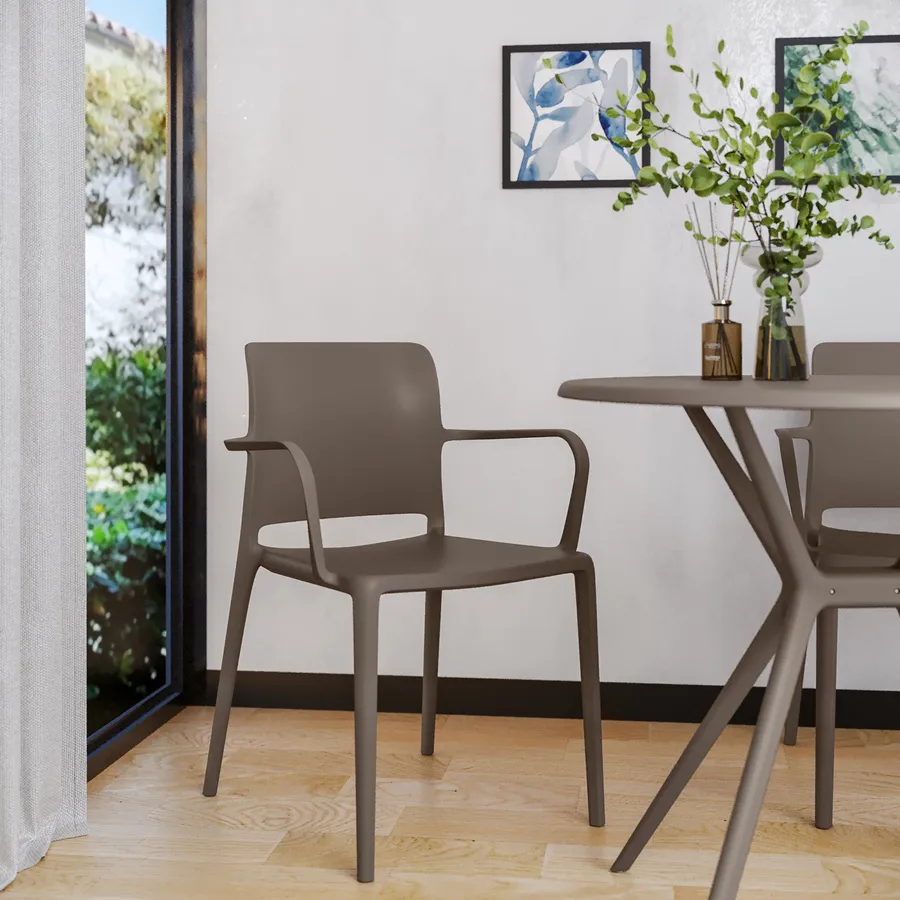 Sedie di design impilabili | Funzionalità e risparmio di spazio