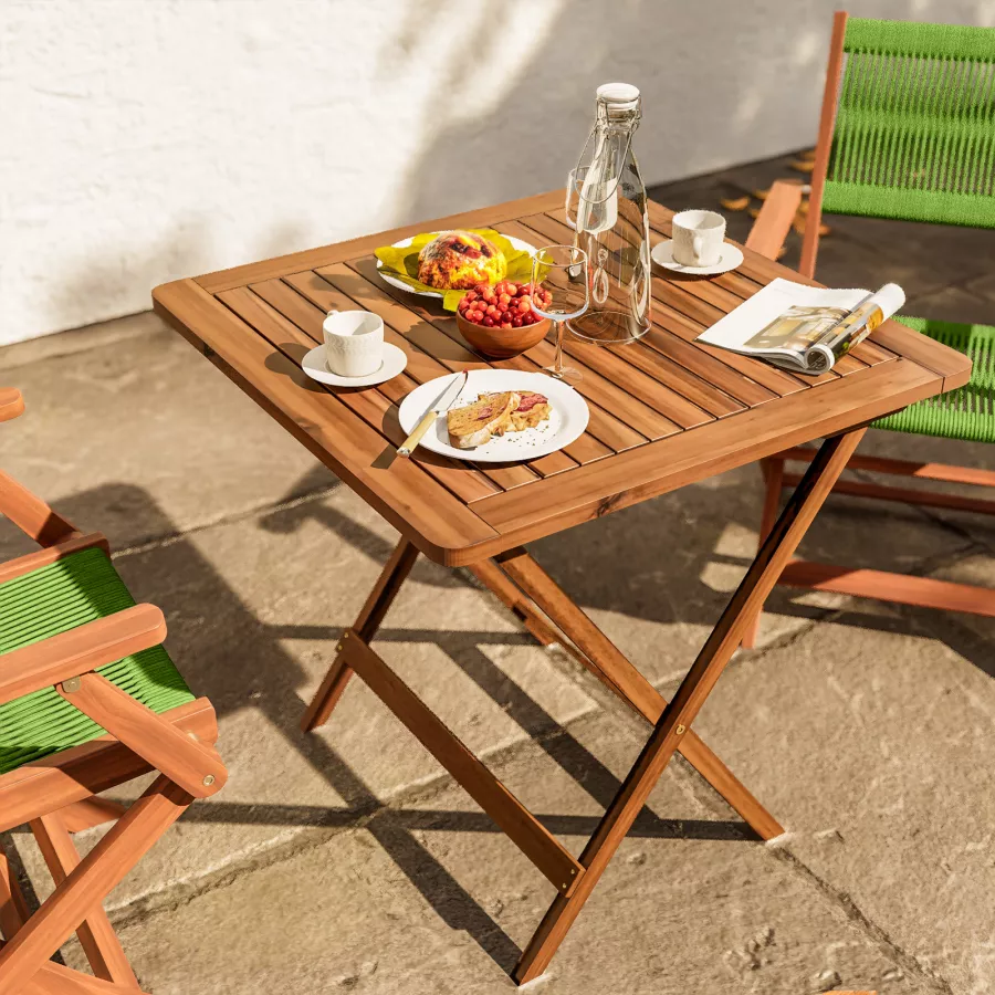 Set bistrot tavolo pieghevole 60x60 cm e 2 sedie pieghevoli con braccioli  in legno di acacia