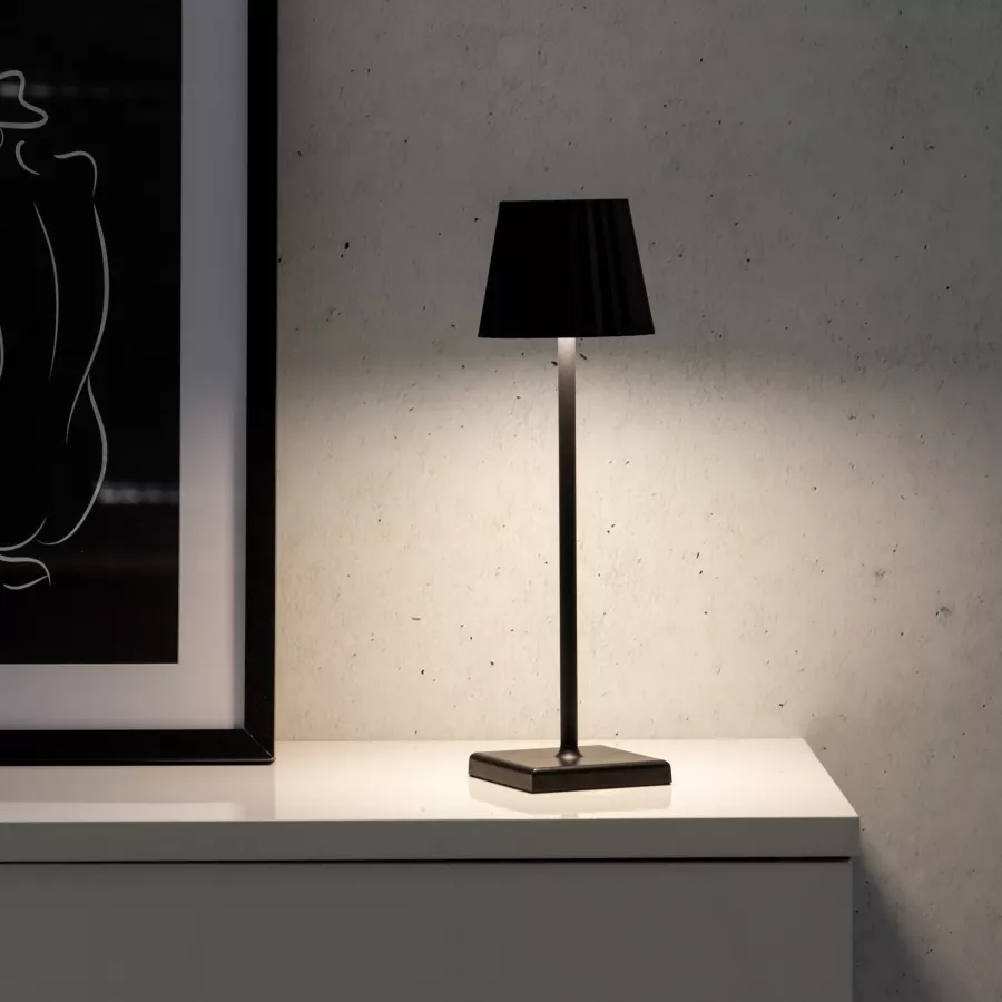 Lampada Da Tavolo LED TecTake 14W – Temperatura Colore Regolabile 2000-6500K, Con Porta USB, 4 Modalità, Braccio Pieghevole – Nero