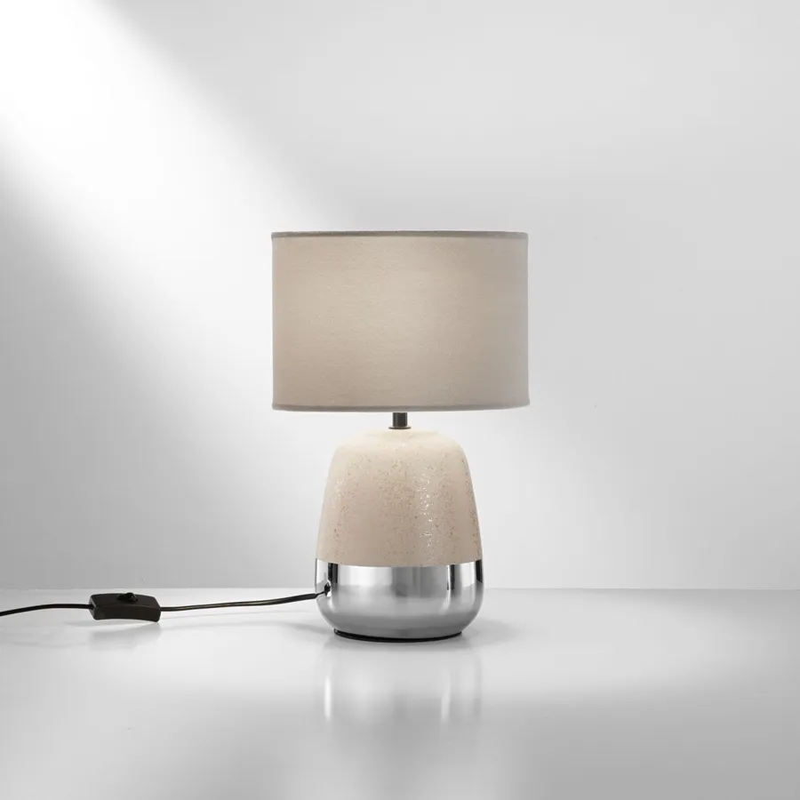 Lampada Da Tavolo Shabby Chic In Legno, Base Rotonda E Paralume Beige, Altezza 43 Cm
