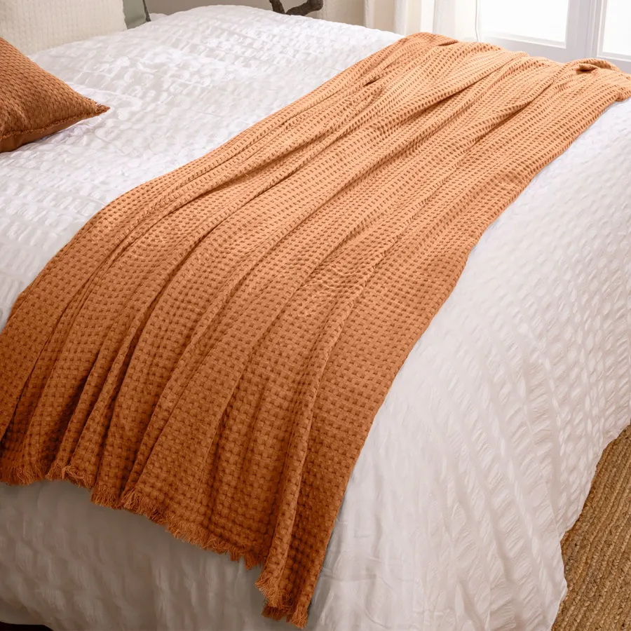 Linder Copriletto Terracotta Rossa 230x250 Cm Con 2 Federe - Design In Rilievo Con Bordi Ondulati, Elegante E Moderno - 4