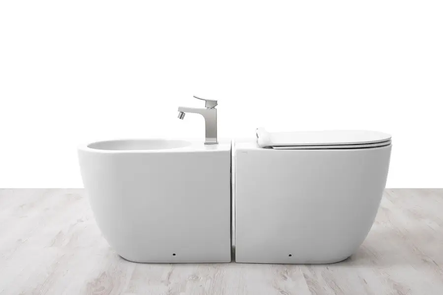 Set Bagno Colore Bianco Completo di Lavabo e Sanitario Integrato