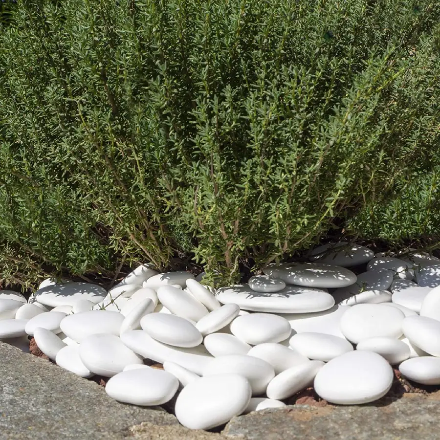 Sassi ciottoli decorativi in plastica riciclata per vasi giardino o acquari  nero