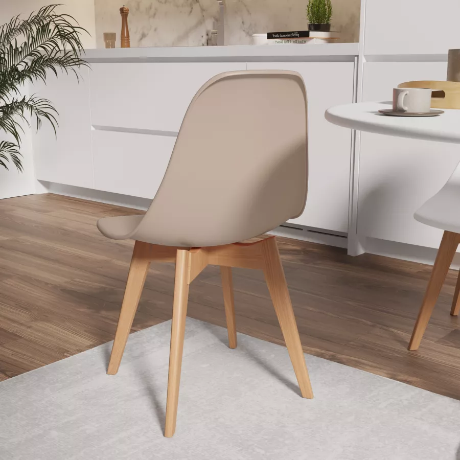 Sedia da interni color cappuccino con gambe in legno - Alborg