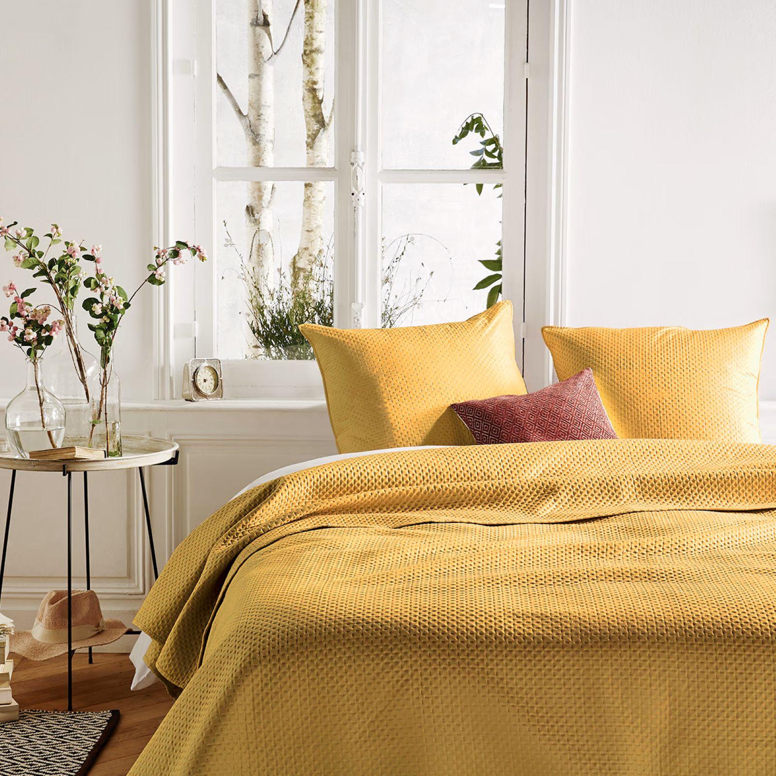 Yuvancrafts Trapunta Kantha Fatta A Mano In Cotone - Copriletto Singolo Giallo Con Ricamo Tradizionale Indiano - 200x150 Cm