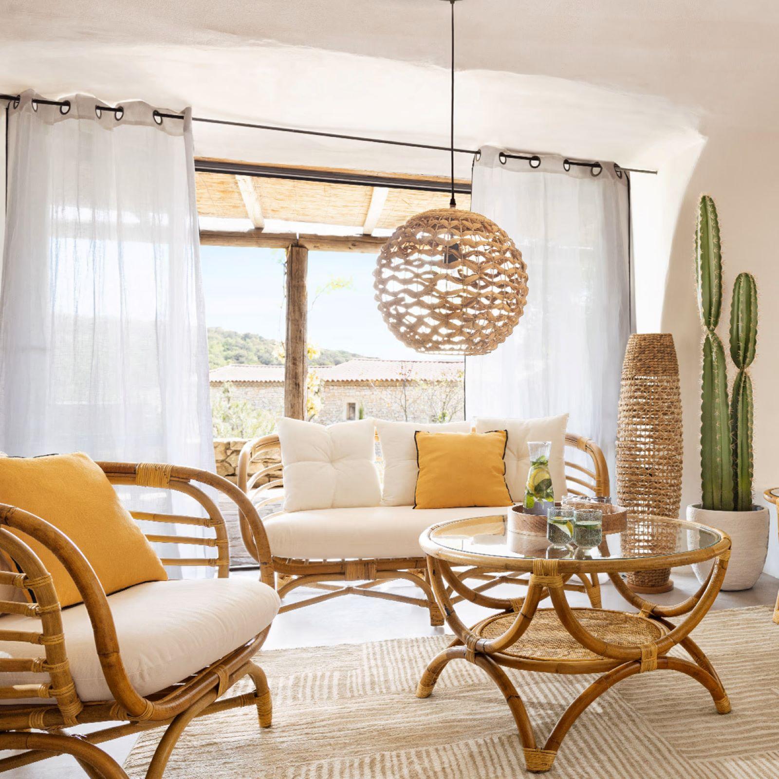 Divano posti in rattan naturale con cuscini in tessuto bianco Zena