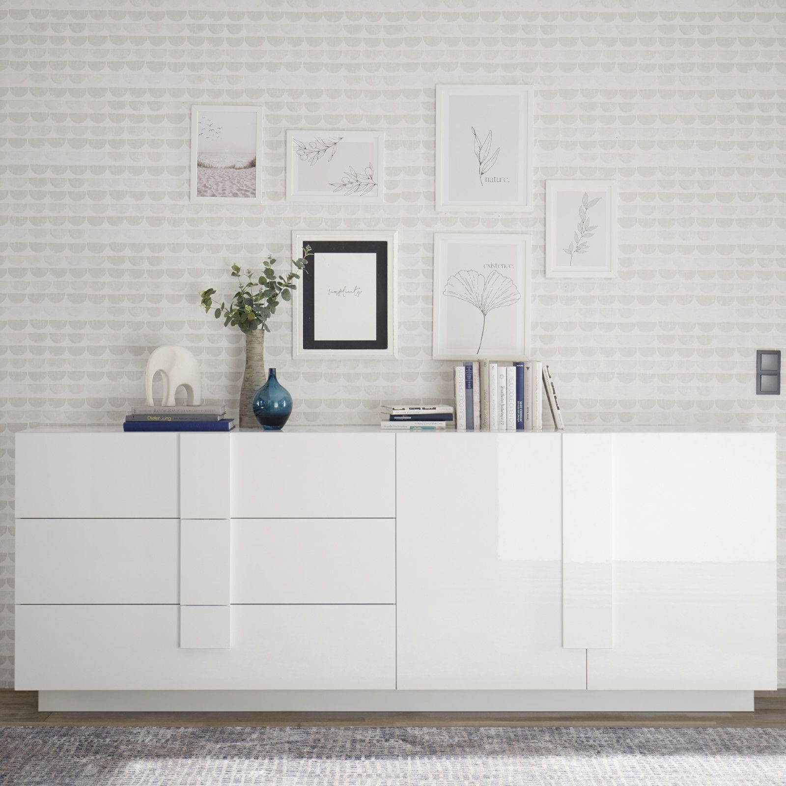 Specchiera da 170 cm con cornice in legno bianco lucido - Arli