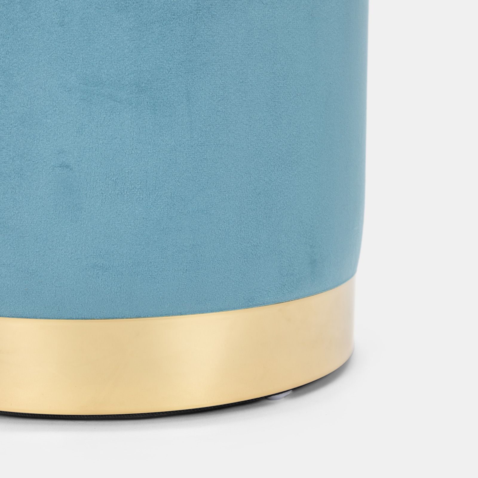 Pouf 36 cm effetto velluto blu cobalto con dettaglio anello colore oro -  Elenor