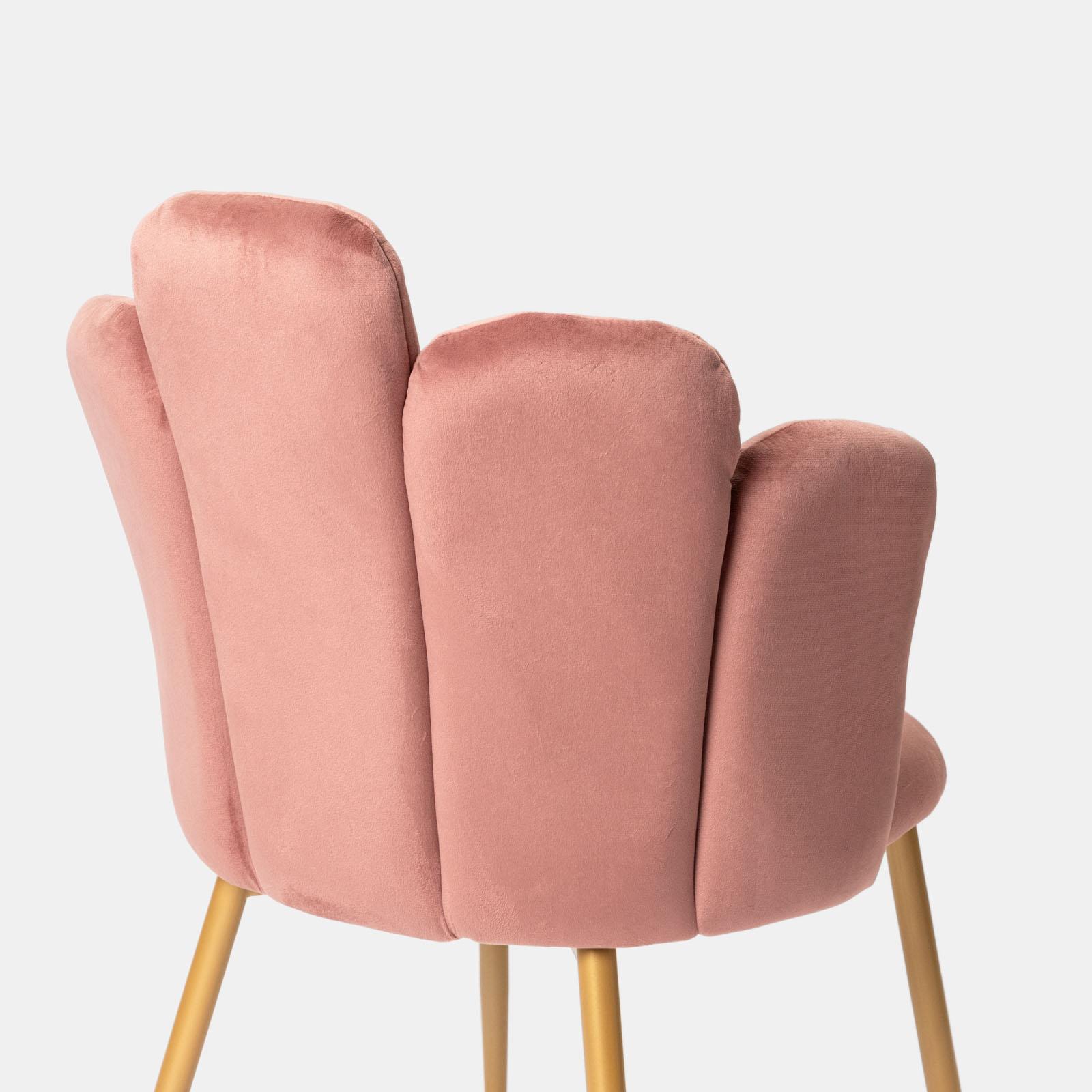 Sedia in velluto rosa antico con schienale a conchiglia e gambe in