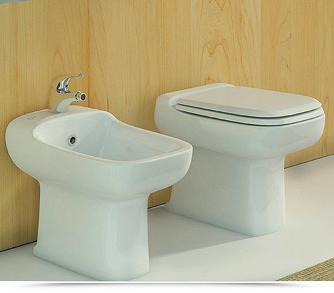 Sedile copriwc in legno bianco compatibile con serie Conca di Ideal Standard