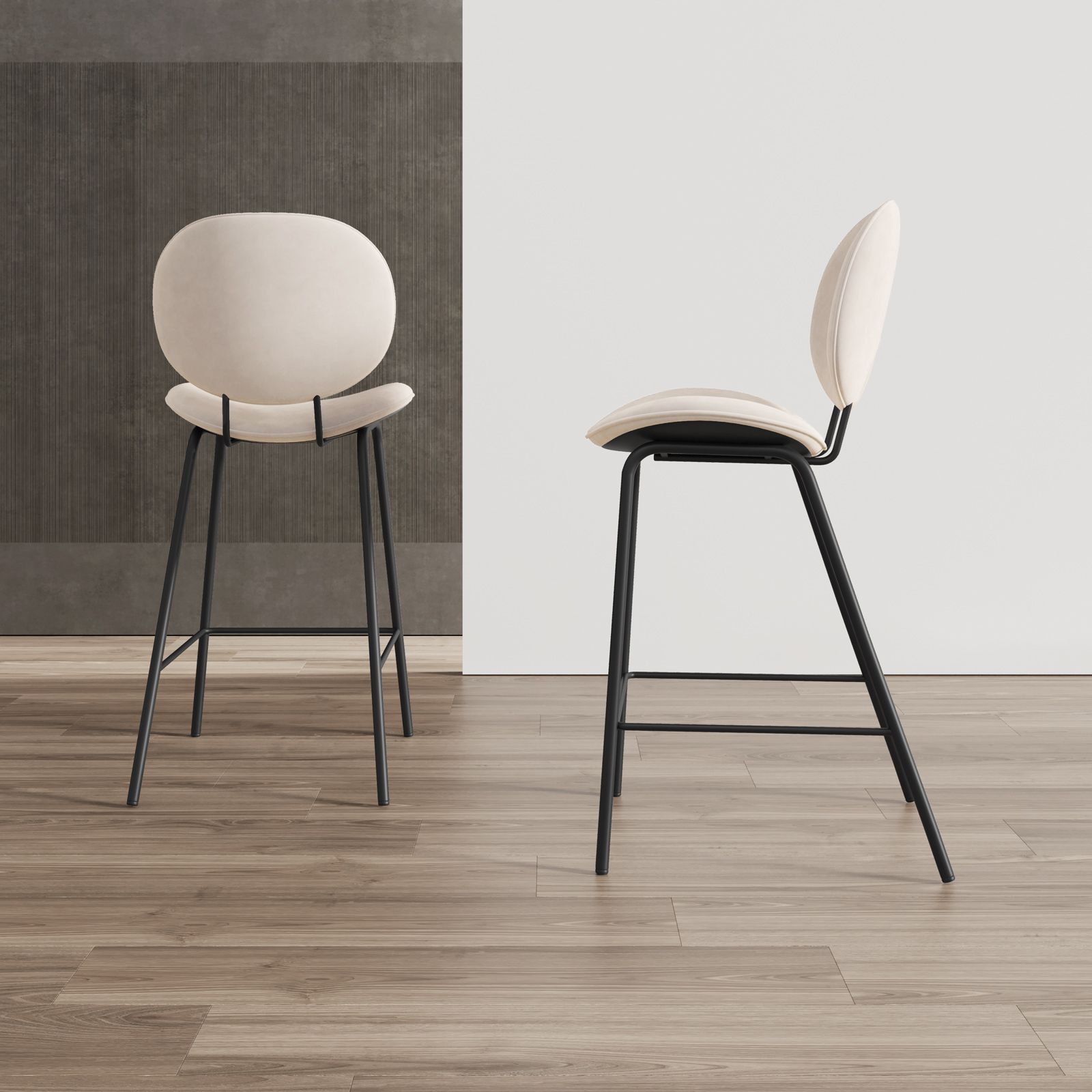 Set sgabelli in velluto beige con gambe in metallo nero Milva