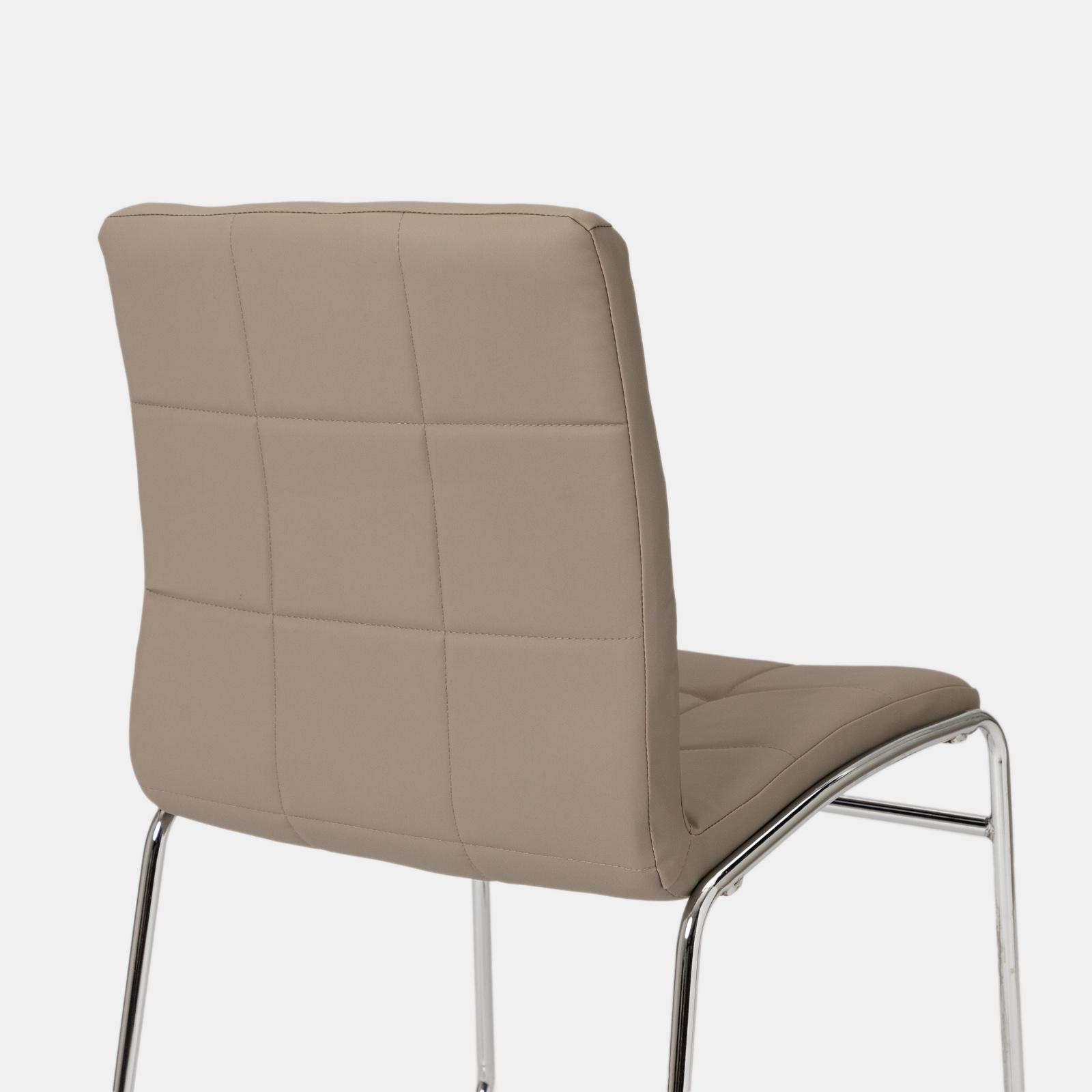 Set sedie in similpelle tortora con gambe a slitta cromo Dilez