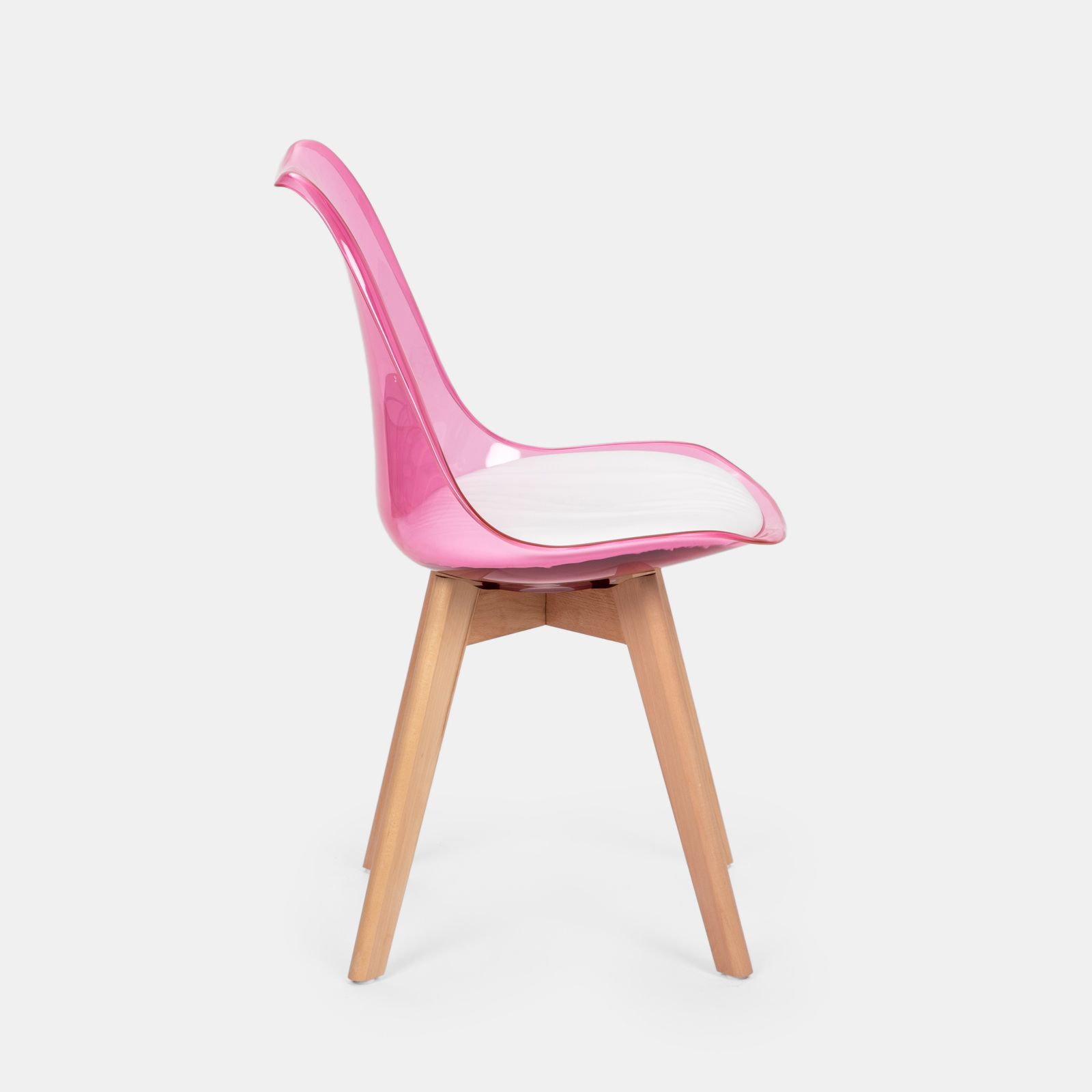 Coperta scozzese rosa gigante in lana lavorata a maglia su sedia in legno  bianco sedia stile scandinavo