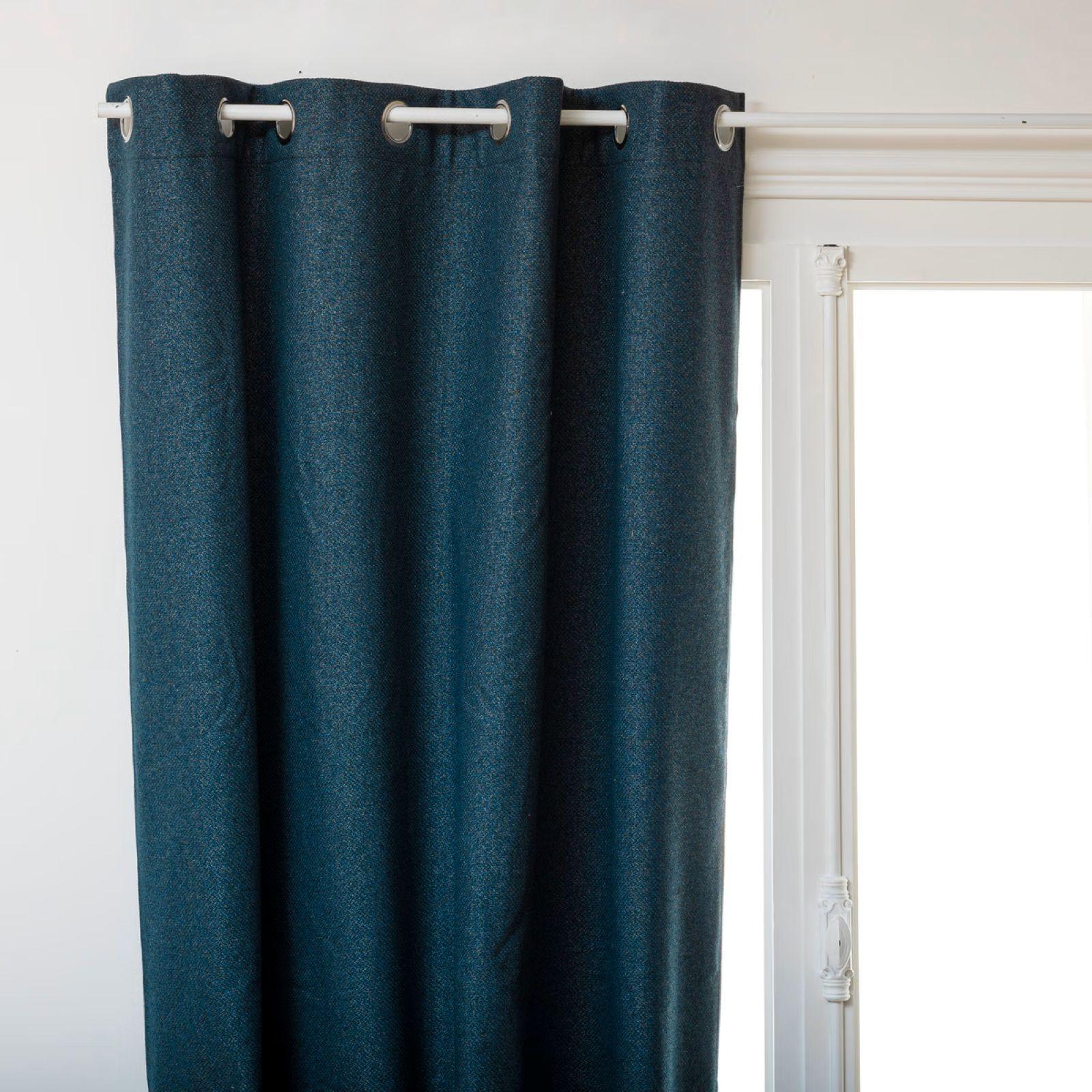 Tenda oscurante, in elegante tessuto jacquard e colori luminosi, dotata