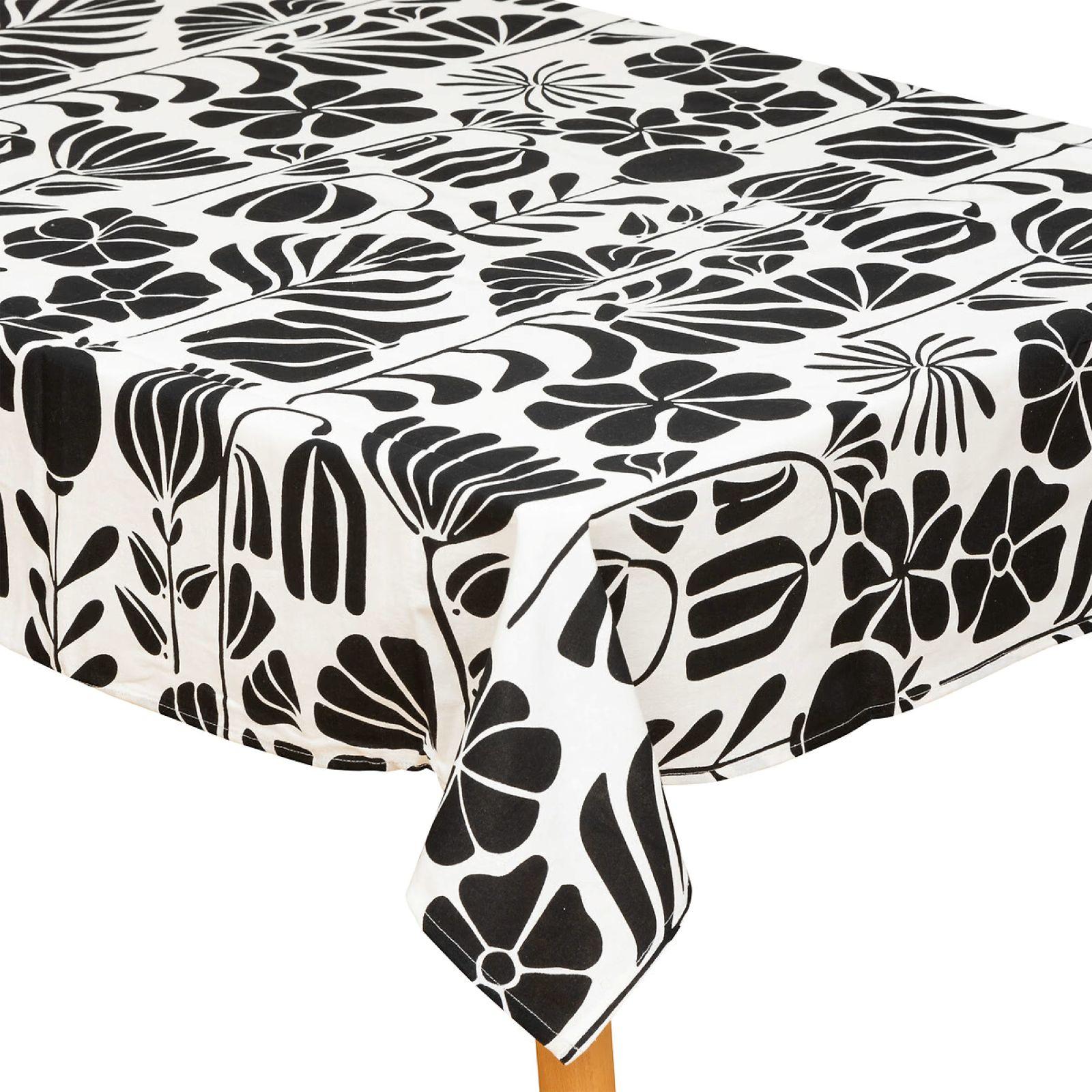 Tovaglia ESSEX Patels, 110x160 Cm, In Poliestere Lavabile. Motivo Floreale Moderno, Colore Nero. Ideale Per Pranzi In Famiglia E Uso Quotidiano.